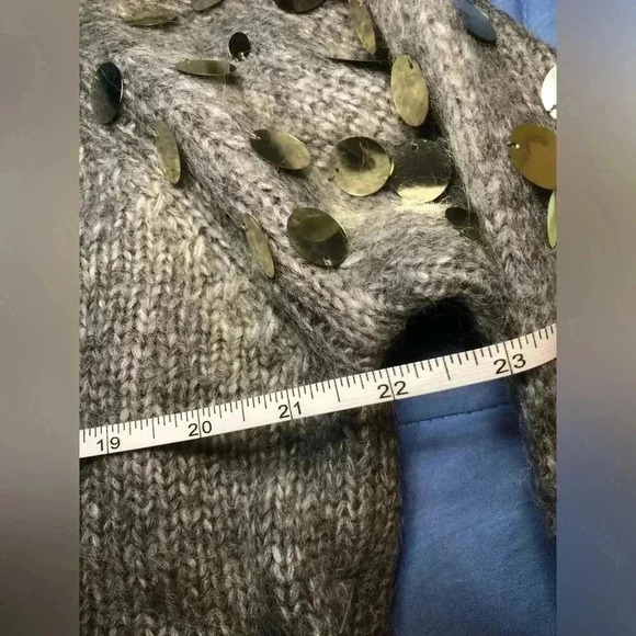VENUS Chic Grey Sweater with Sequin Detailing - Picture 7 of 15